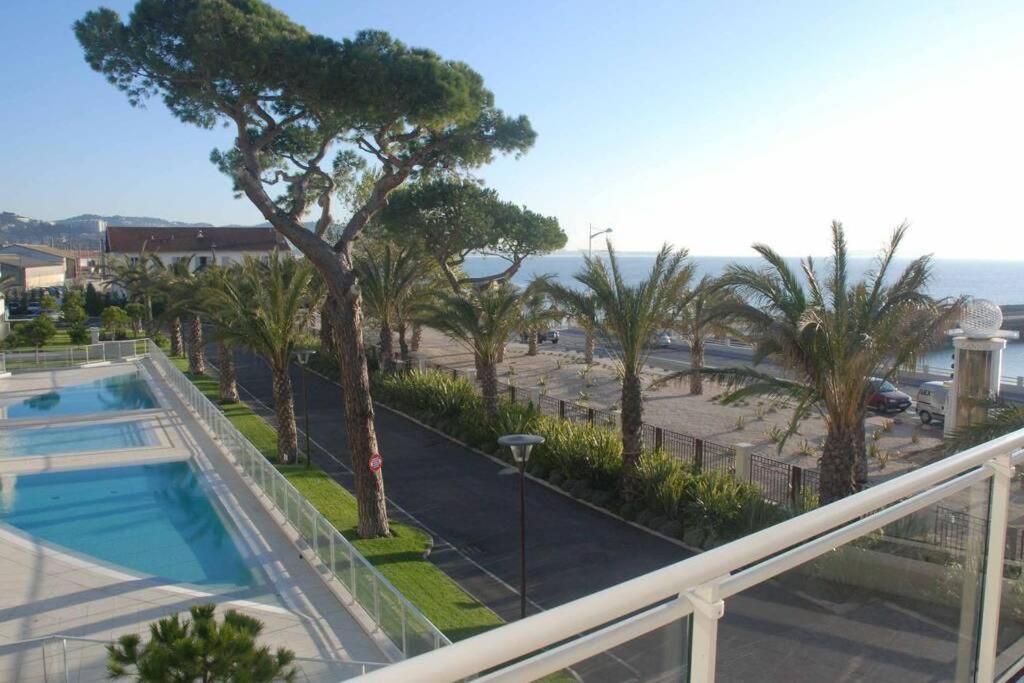 Royal Palm Lägenhet Cannes Exteriör bild